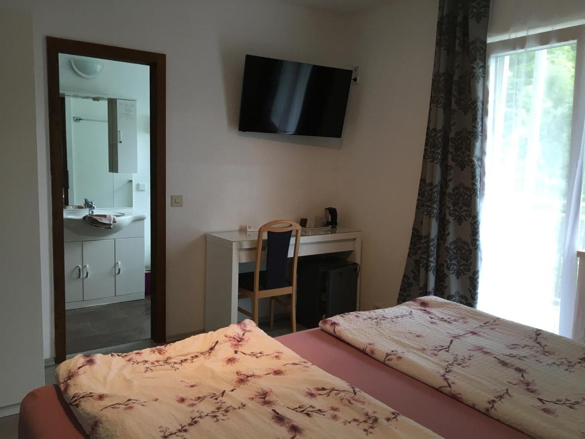 Pension Waldesruh Velden am Woerthersee Exterior photo